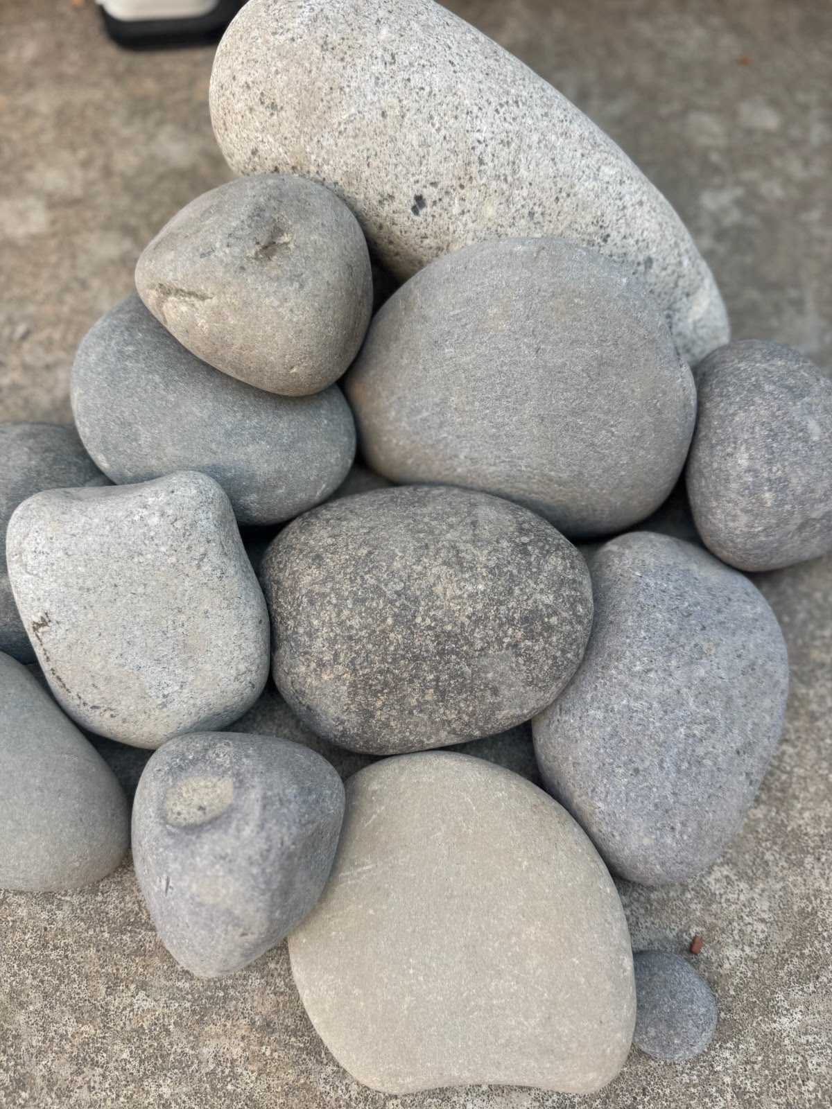 3-6 inch Canyon Gray Decorative Rock